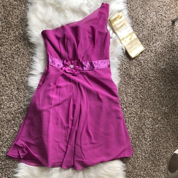 Pink 👗 - Picture 2 of 2